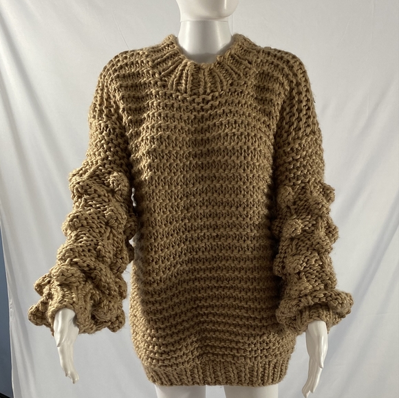 STELLAH Chunky Hand-Knit Longline Sweater - Picture 3 of 6